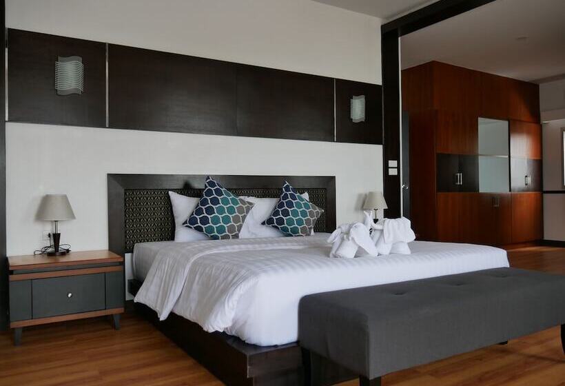 Blu Hotel Nakhon Phanom