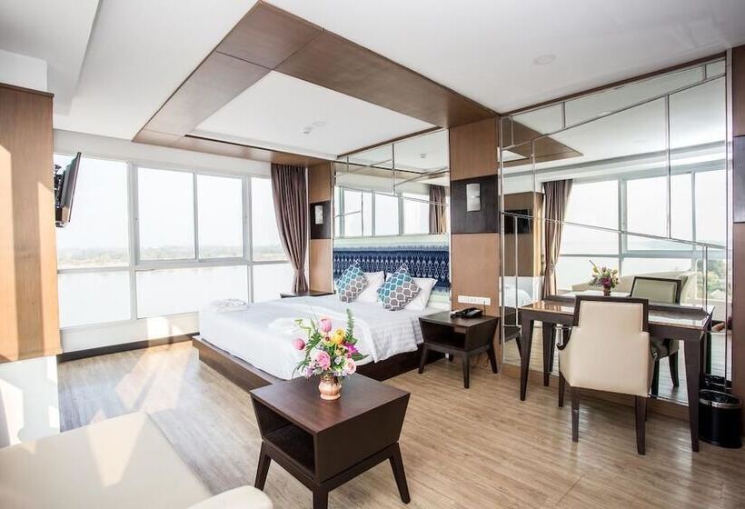 Blu Hotel Nakhon Phanom