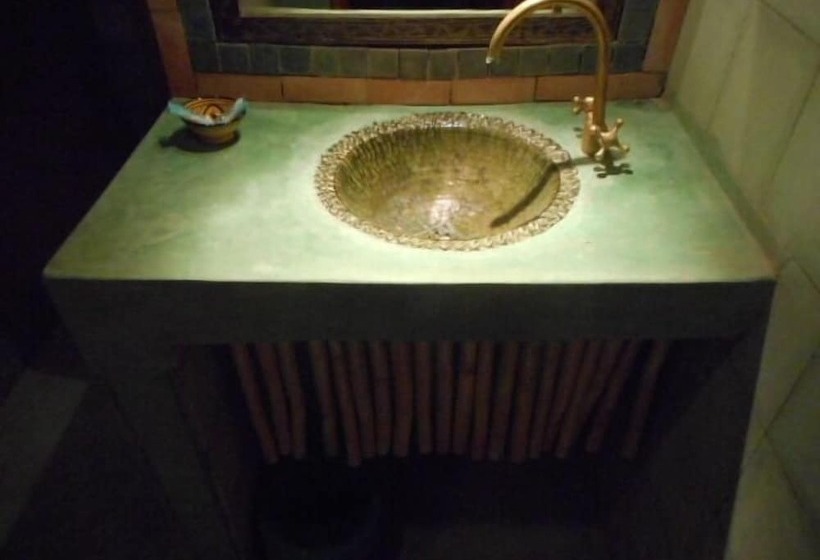 هتل Carrefour Des Nomades