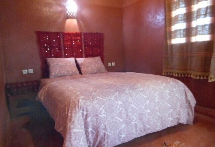 هتل Carrefour Des Nomades