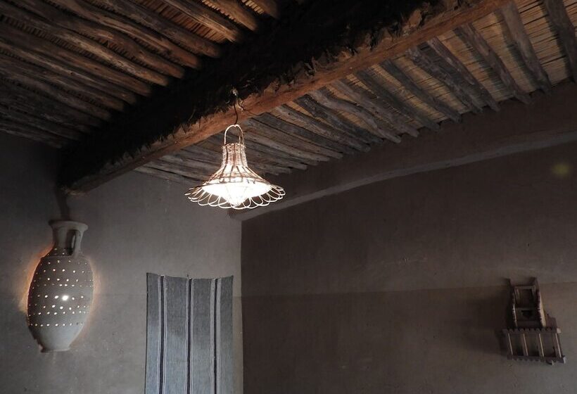 هتل Carrefour Des Nomades