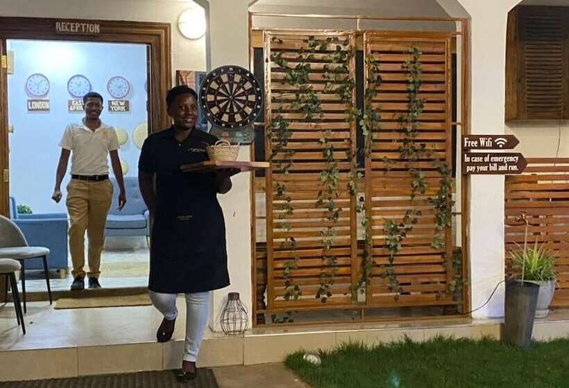 酒店 Chukwani Executive Inn