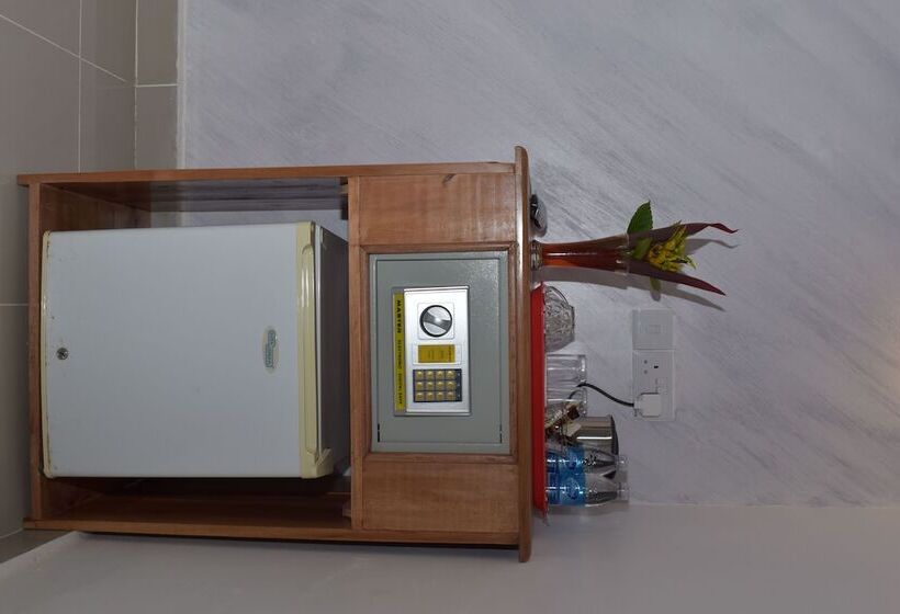 酒店 Chukwani Executive Inn