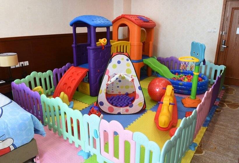 فندق Friendship Convention Center