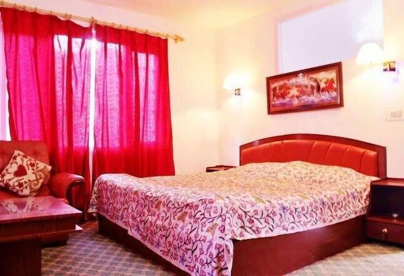 ホテル Greenland Kargil