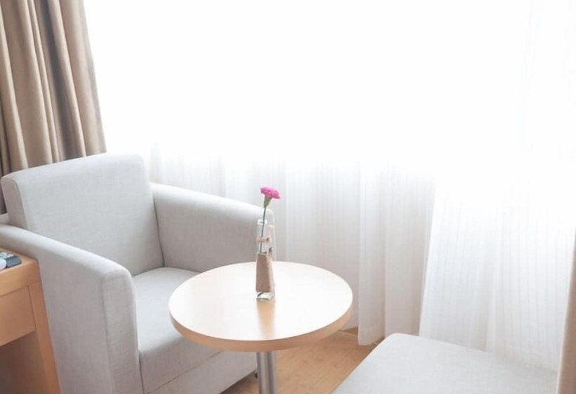 هتل Greentree Inn Nanning Qingxiu District Dongge