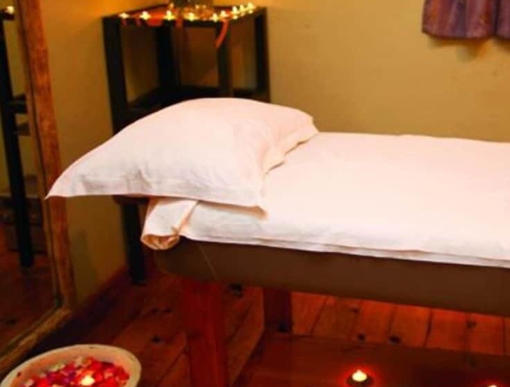 هتل Karama Lodge & Spa