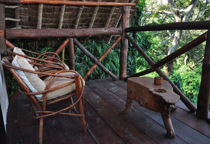 هتل Karama Lodge & Spa