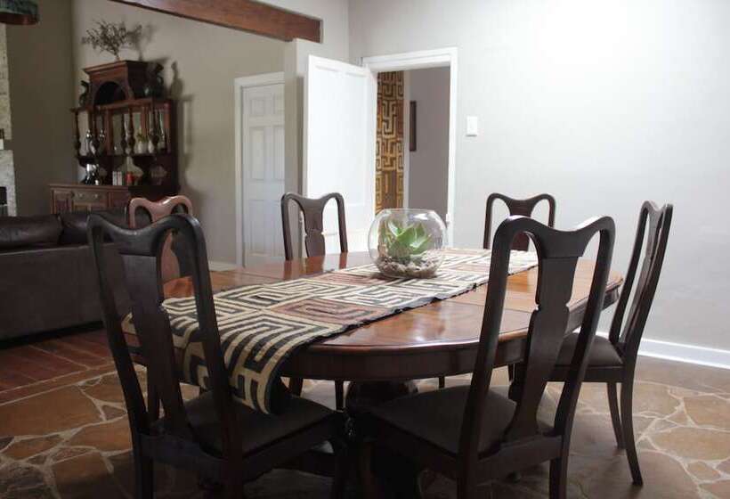 ホテル Koedoeskop Private Mountain Reserve