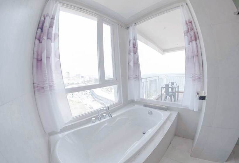 La Vogue Boutique Hotel & Casino