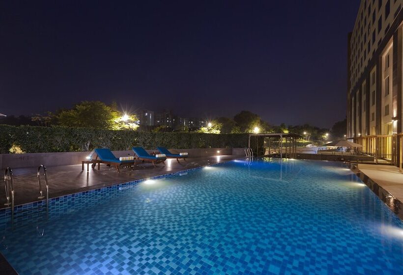 Lemon Tree Hotel, Sector 68, Sohna Road, Gurugram