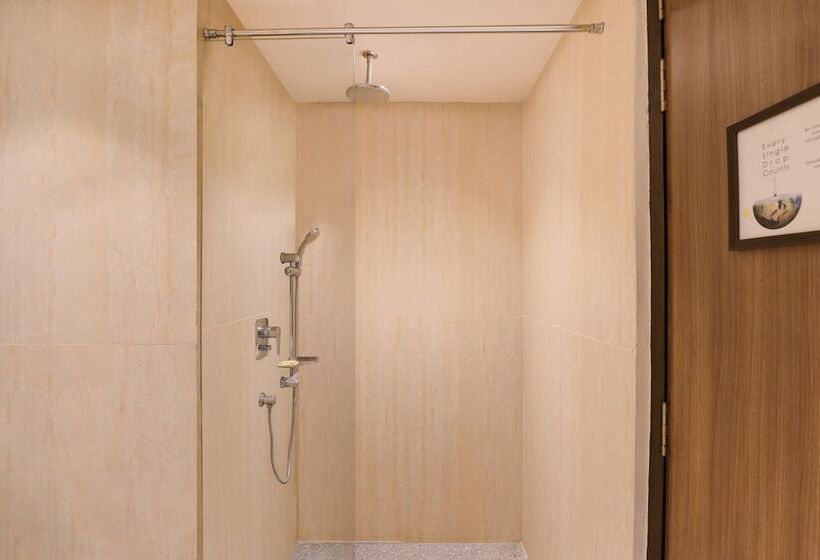 Lemon Tree Hotel, Sector 68, Sohna Road, Gurugram