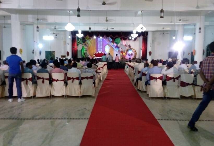 Mahamaya Palace Hotel & Conference Center