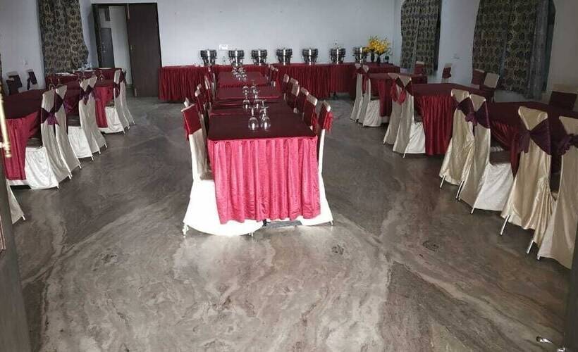 Mahamaya Palace Hotel & Conference Center