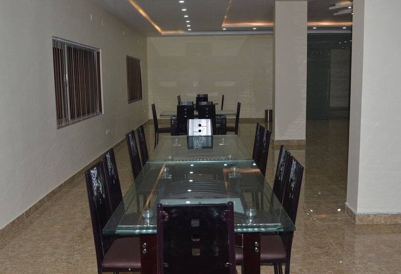 酒店 Mariya International