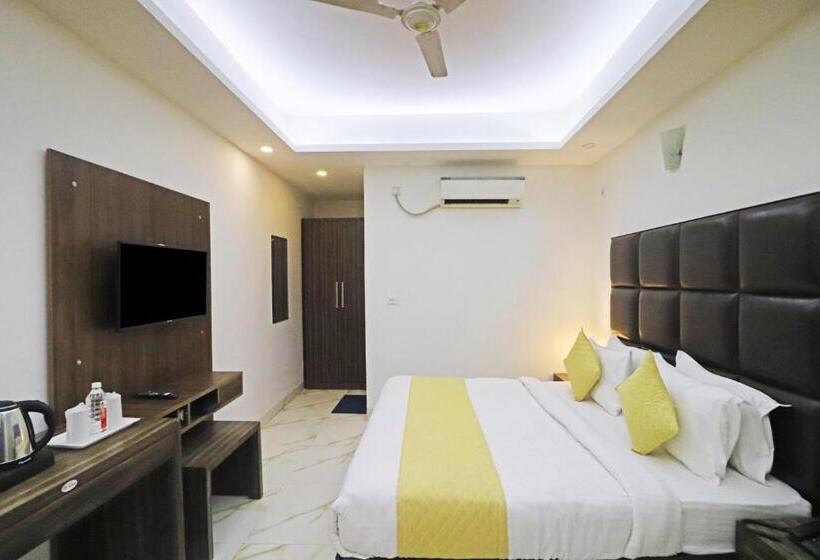 هتل Mayda Prime Near Delhi Airport