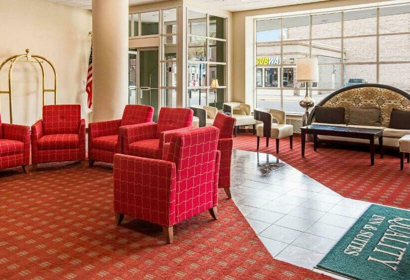 호텔 Quality Inn & Suites