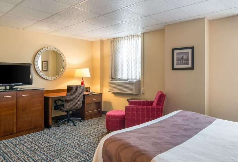 호텔 Quality Inn & Suites