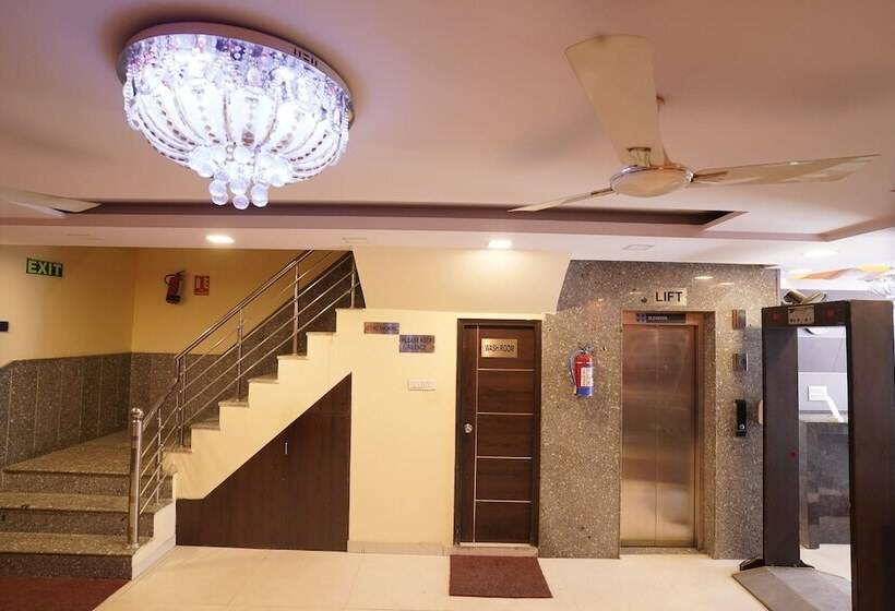 هتل Tourist Palace