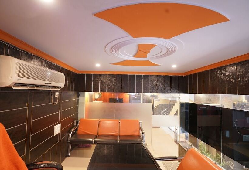 هتل Tourist Palace