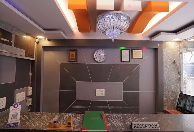 هتل Tourist Palace