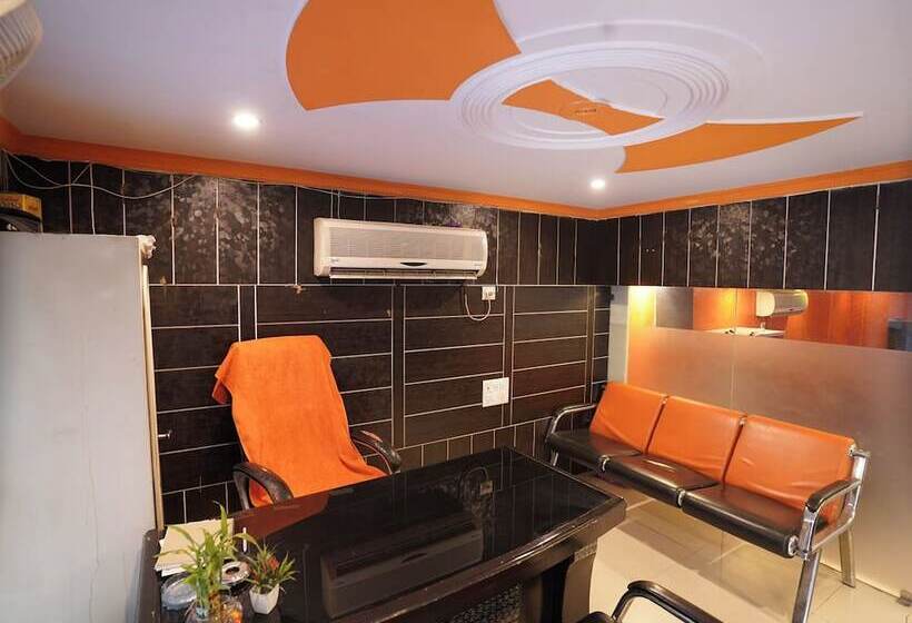 هتل Tourist Palace