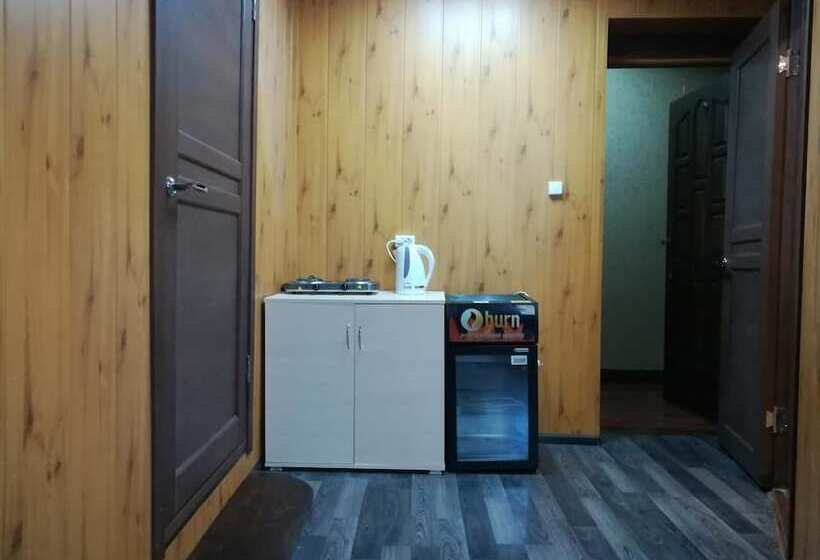 בית מלון כפרי Zastava