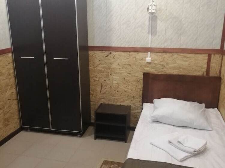 בית מלון כפרי Zastava