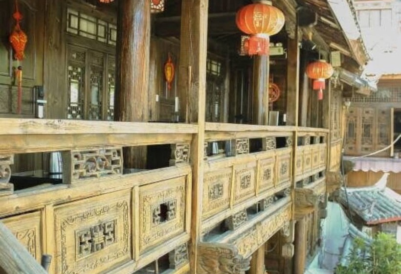 Lijiang Shanju Zuihuayin Inn