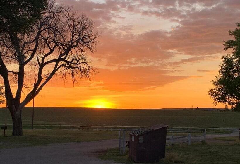 Meadow Park Motel On 385