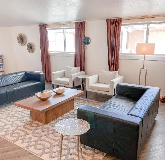 فندق على الطريق Bryce Uptop Lodge