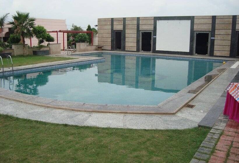 Nature Valley Resort