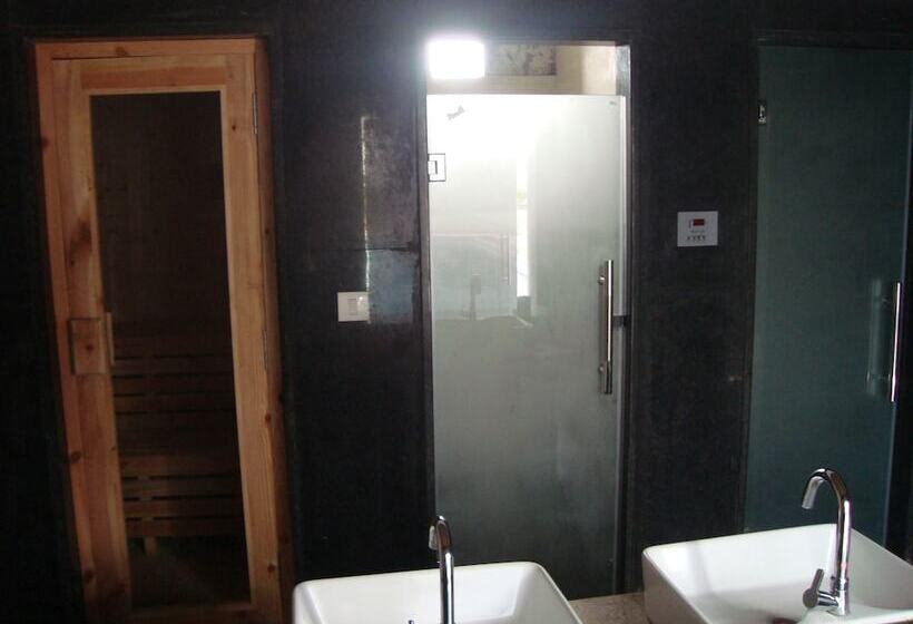 Nature Valley Resort