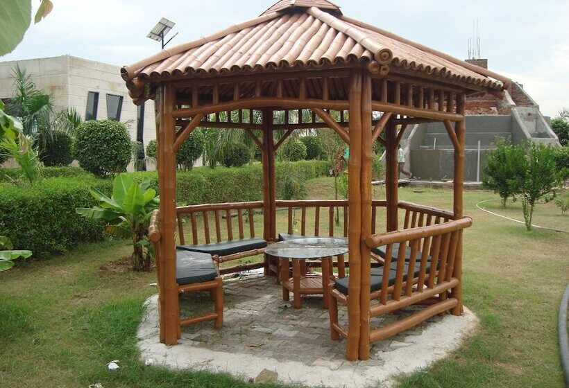 Nature Valley Resort