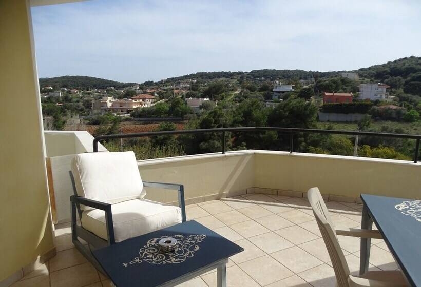 膳宿费 Artemis Greenhill