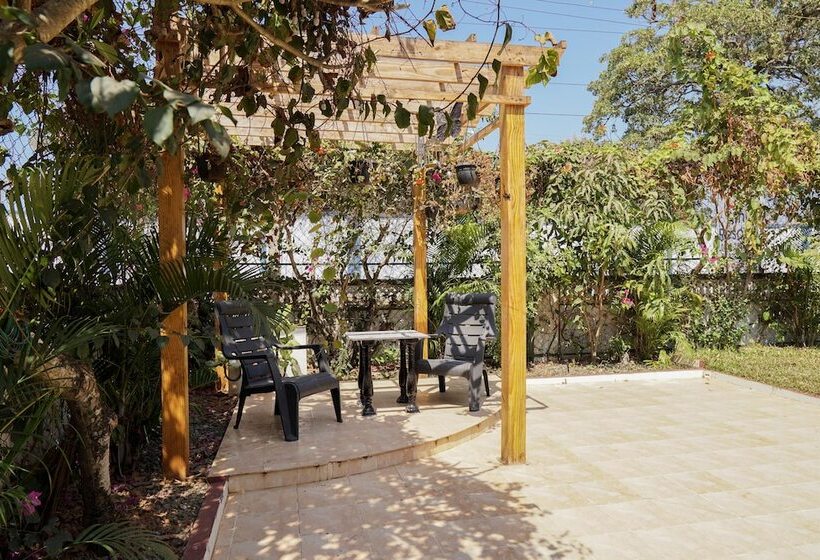 פנסיון Athi Resorts