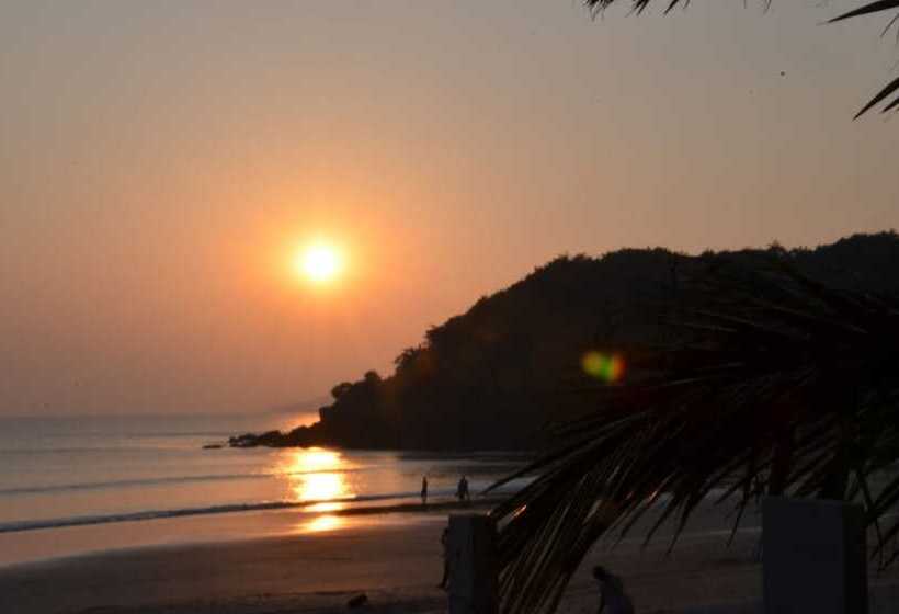 פנסיון Athi Resorts