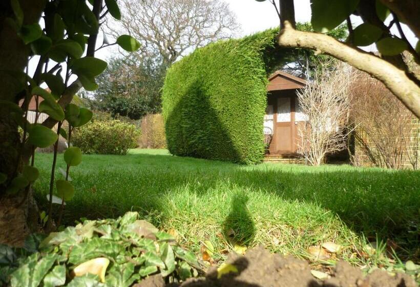 Пансион De La Warr Guest House