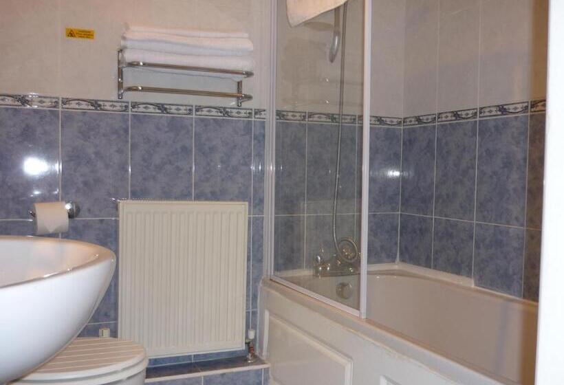 Пансион De La Warr Guest House