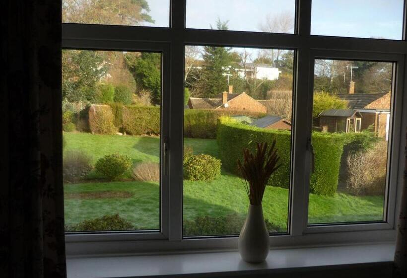 Пансион De La Warr Guest House