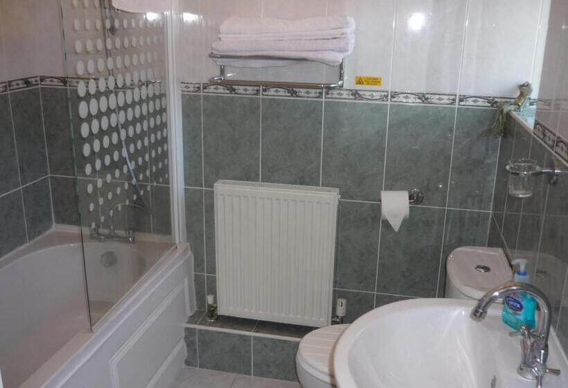 بنسيون De La Warr Guest House
