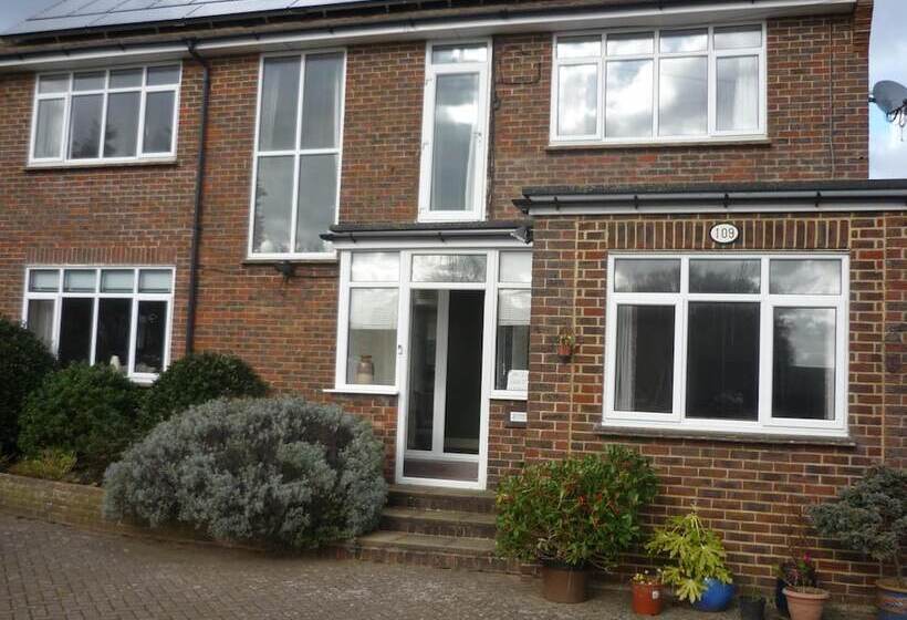 Пансион De La Warr Guest House