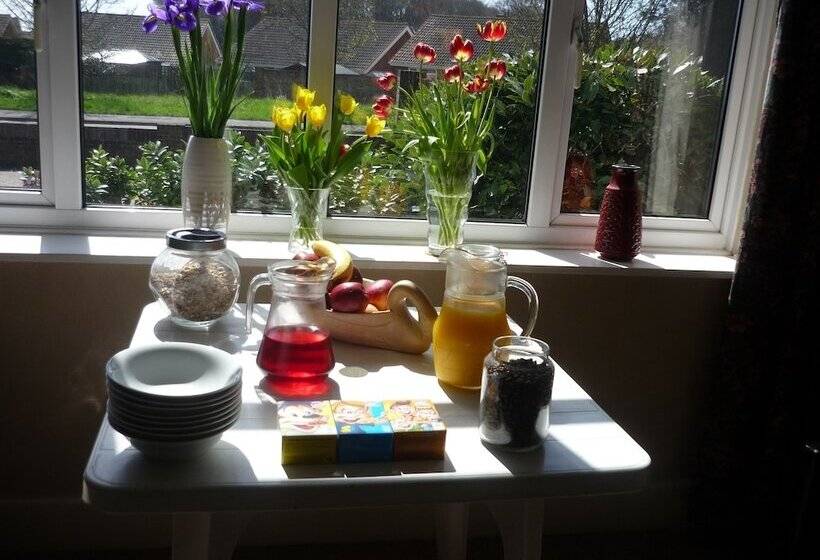 Пансион De La Warr Guest House