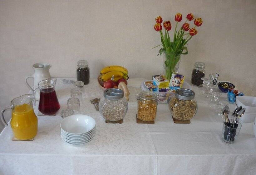 Пансион De La Warr Guest House