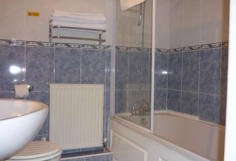 Пансион De La Warr Guest House