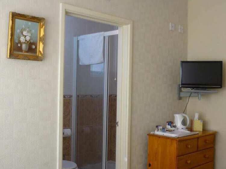 بنسيون De La Warr Guest House