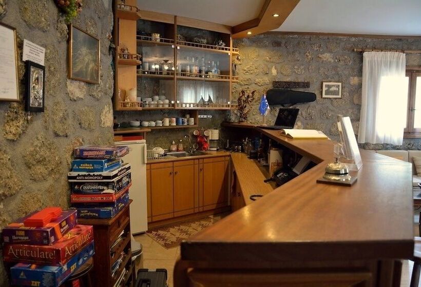 펜션 Evrostini Guest House