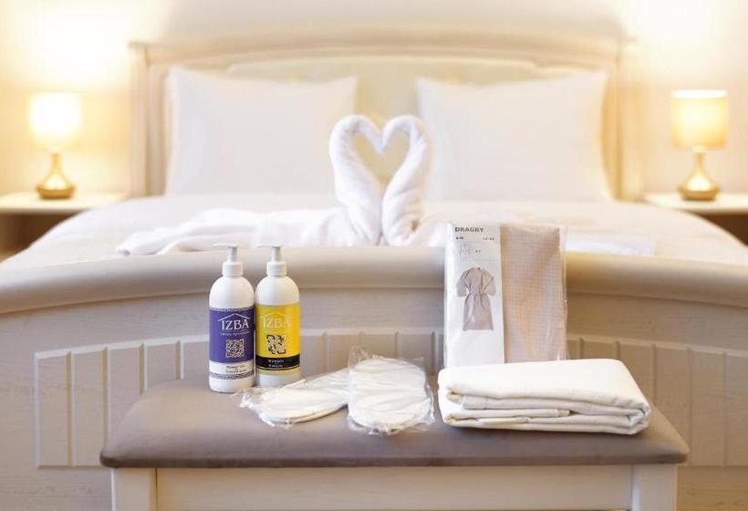 膳宿费 Red Square Guest House