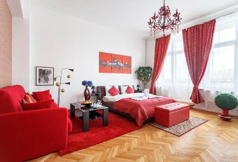 膳宿费 Red Square Guest House