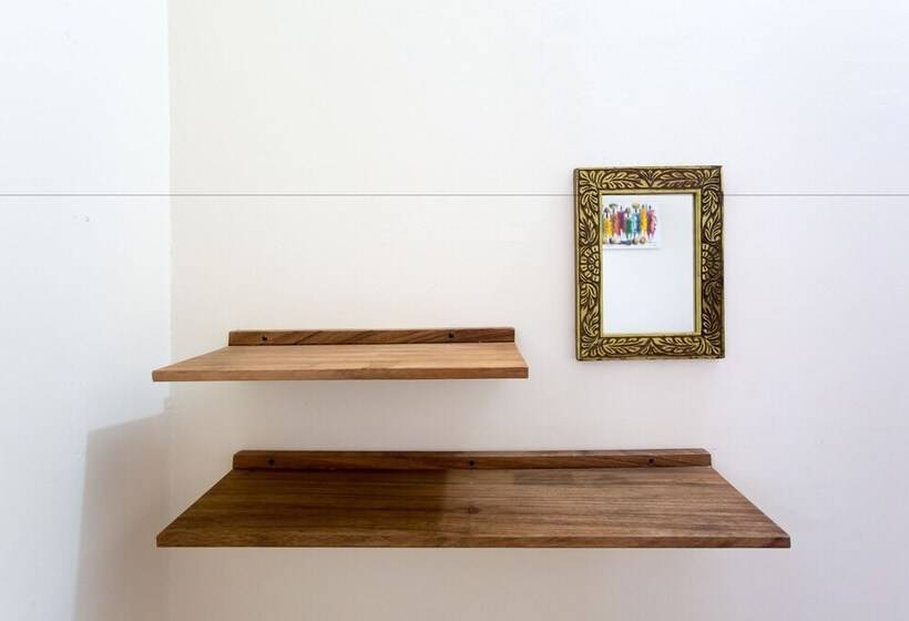 Ten To Ten Stone Town   Hostel